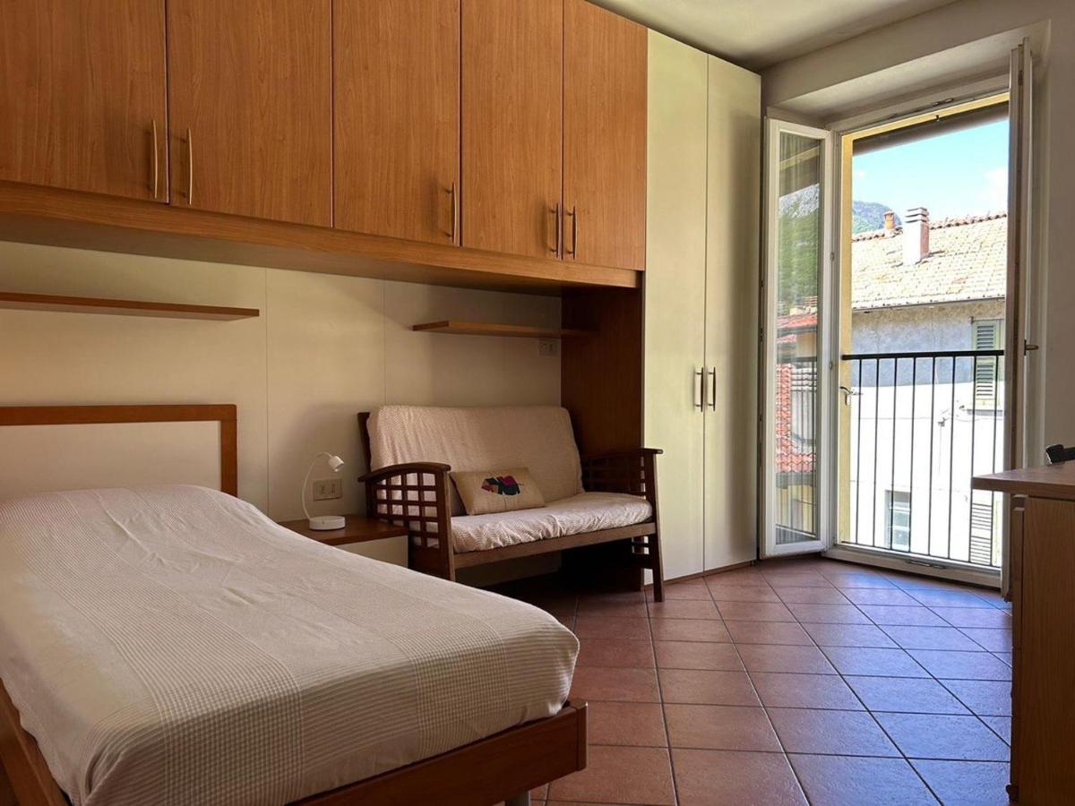 Lecco Only Females Guest House Kültér fotó
